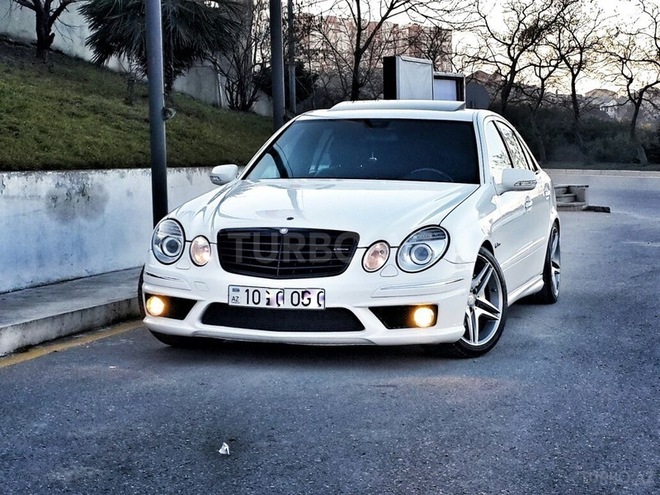 Mercedes E 320 2003, 209,006 km - 3.2 л - Bakı