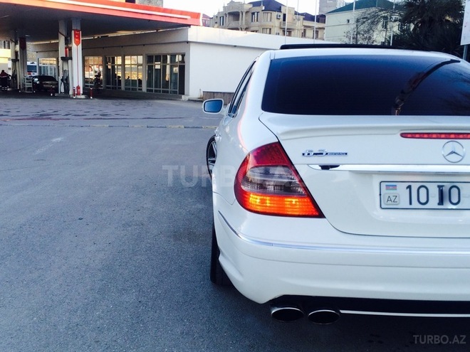 Mercedes E 320 2003, 209,006 km - 3.2 л - Bakı
