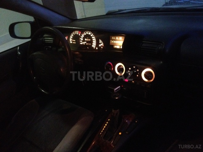 Opel Omega 1996, 268,200 km - 2.0 л - Bakı