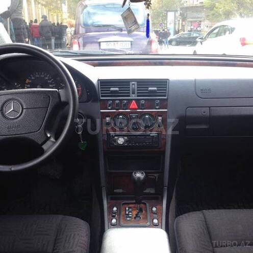 Mercedes C 220 2000, 314,000 km - 2.2 l - Bakı
