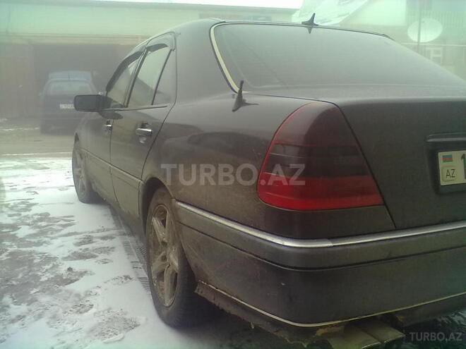 Mercedes C 200 1995, 360,116 km - 2.0 l - Qusar