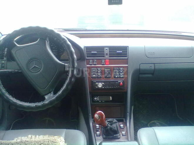 Mercedes C 200 1995, 360,116 km - 2.0 l - Qusar