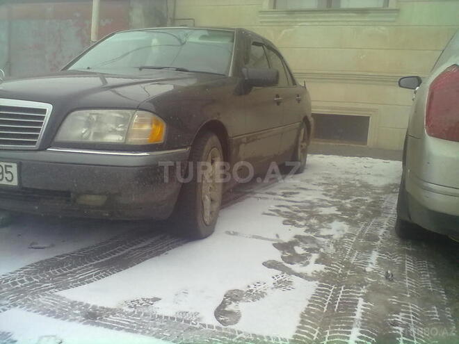 Mercedes C 200 1995, 360,116 km - 2.0 l - Qusar