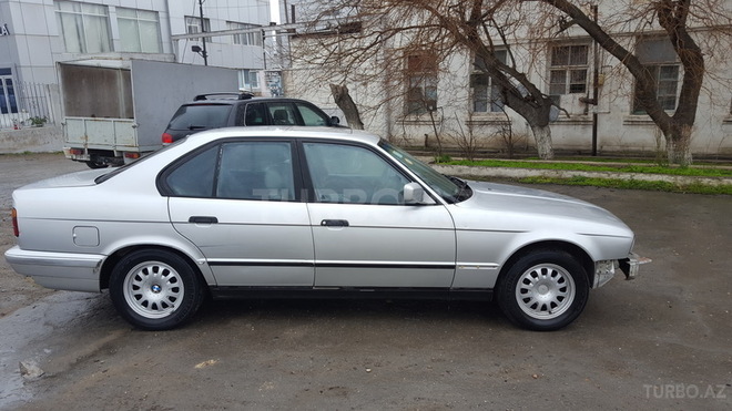 BMW 530 1989, 332,500 km - 3.0 л - Bakı