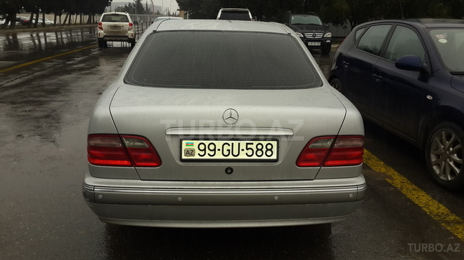 Mercedes E 200 2000, 250,000 km - 2.0 л - Bakı