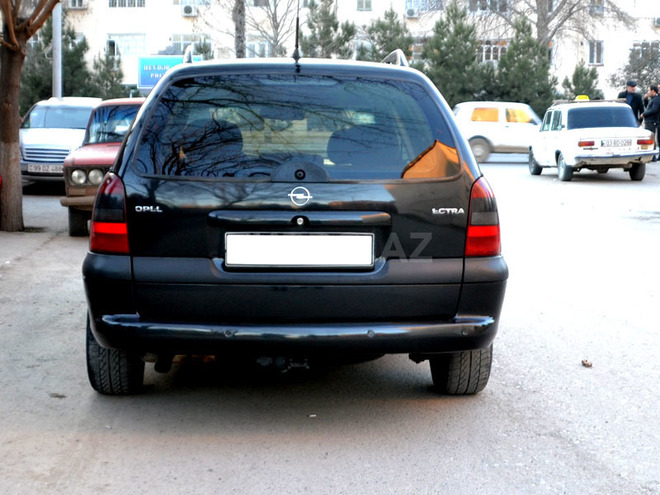 Opel Vectra 1997, 170,000 km - 2.0 l - Bərdə