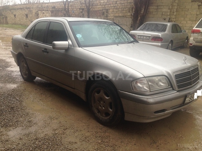 Mercedes C 200 2000, 100,078 km - 2.0 l - Bakı