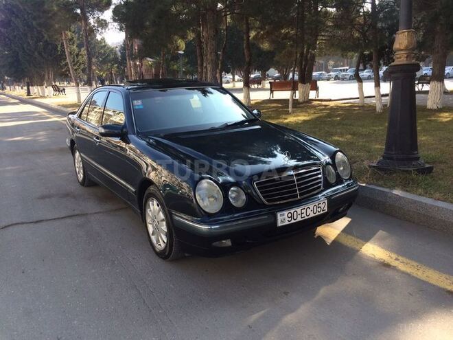 Mercedes E 240 2000, 213,000 km - 2.6 l - Sumqayıt