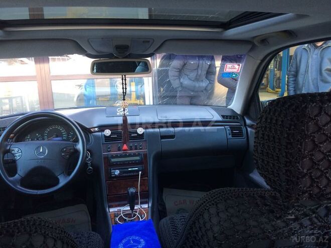 Mercedes E 240 2000, 213,000 km - 2.6 l - Sumqayıt