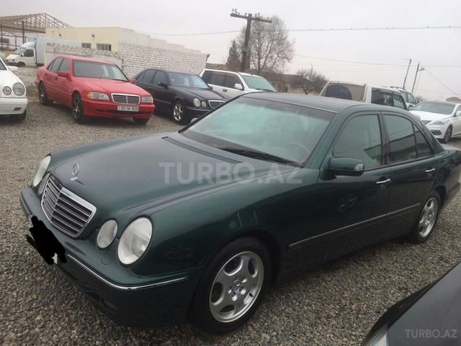 Mercedes E 240 2000, 26,000 km - 2.4 l - Gəncə