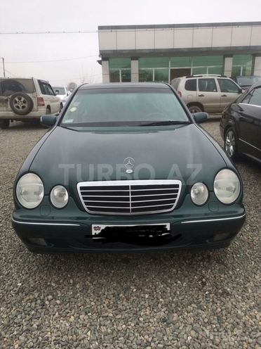 Mercedes E 240 2000, 26,000 km - 2.4 l - Gəncə