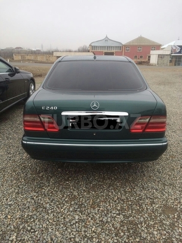 Mercedes E 240 2000, 26,000 km - 2.4 l - Gəncə