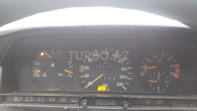 Mercedes 190 1991, 253,792 km - 2.0 l - Bakı