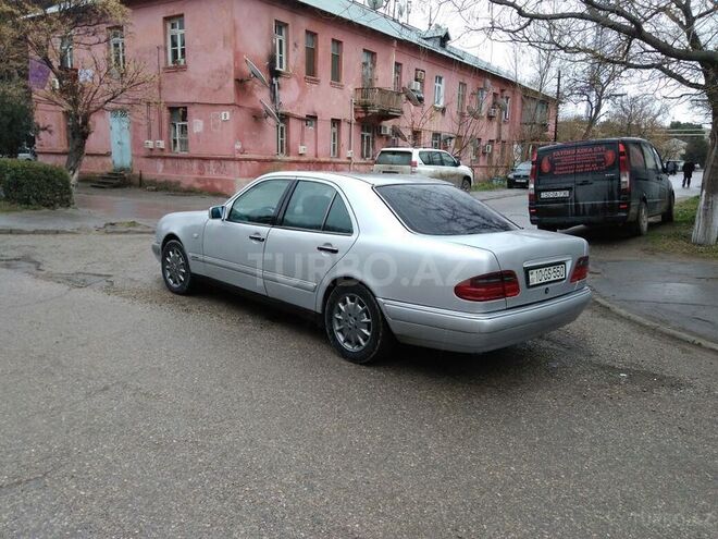 Mercedes E 230 1996, 325,541 km - 2.3 l - Sumqayıt