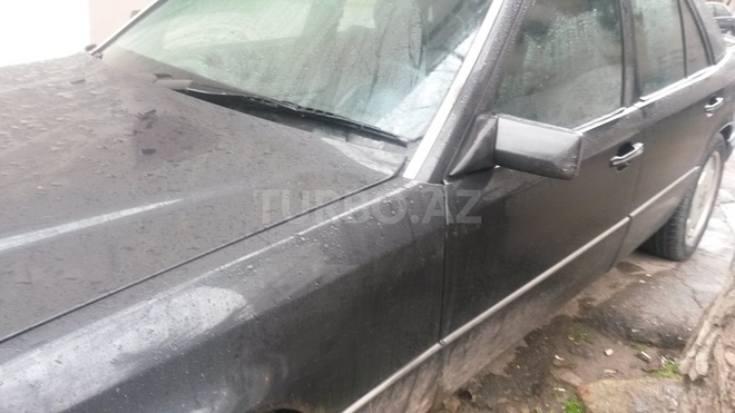 Mercedes E 280 1994, 256,000 km - 2.8 l - Bakı