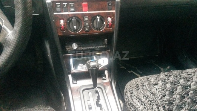 Mercedes E 280 1994, 256,000 km - 2.8 l - Bakı