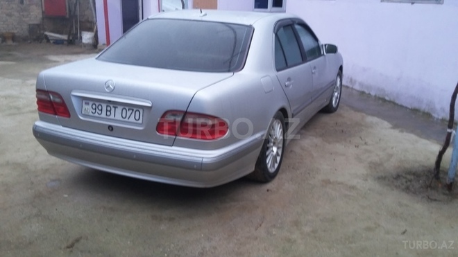Mercedes E 280 2002, 263,000 km - 2.8 l - Bakı