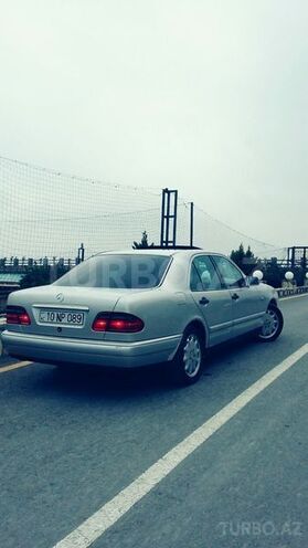 Mercedes E 230 1996, 29,000 km - 2.3 л - Bakı