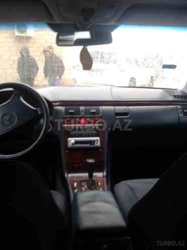 Mercedes E 240 1998, 270,328 km - 2.4 l - Sumqayıt
