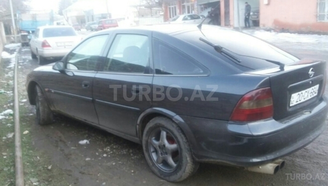 Opel Vectra 1996, 300,000 km - 1.8 l - Ağstafa