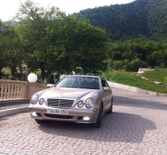 Mercedes E 200 2000, 242,000 km - 0.2 l - Ağcabədi