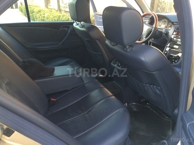 Mercedes E 200 2000, 242,000 km - 0.2 l - Ağcabədi