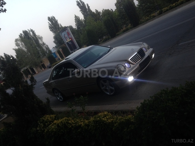 Mercedes E 200 2000, 242,000 km - 0.2 l - Bakı