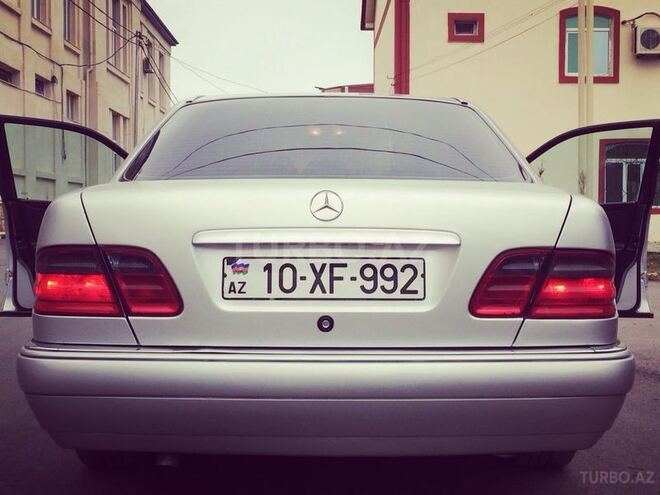 Mercedes E 230 1997, 256,876 km - 2.3 l - Bakı