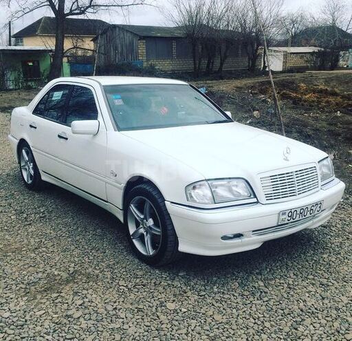 Mercedes C 240 1997, 200,000 km - 2.4 l - Salyan