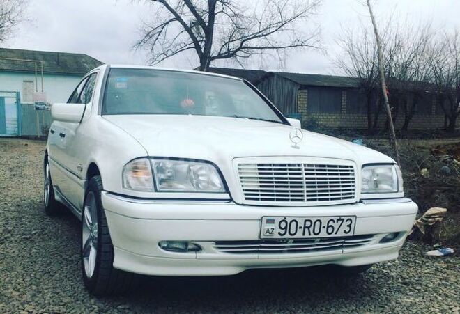 Mercedes C 240 1997, 200,000 km - 2.4 l - Salyan