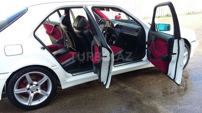 Mercedes C 240 1997, 200,000 km - 2.4 l - Salyan