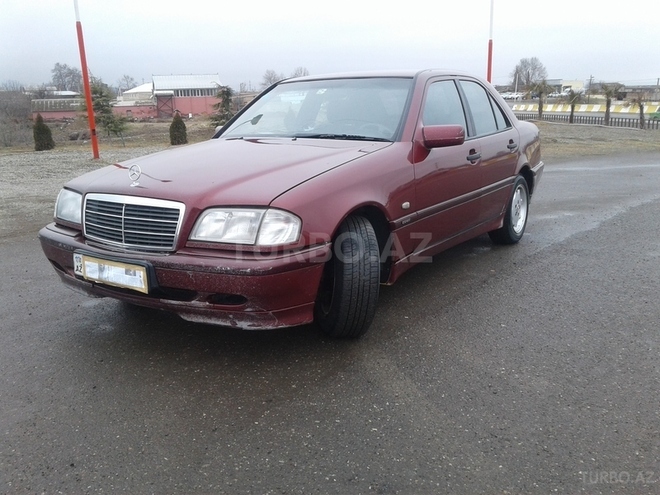 Mercedes C 240 1999, 286,000 km - 2.4 l - Gəncə