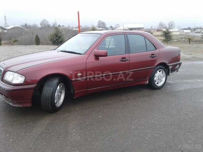 Mercedes C 240 1999, 286,000 km - 2.4 l - Gəncə