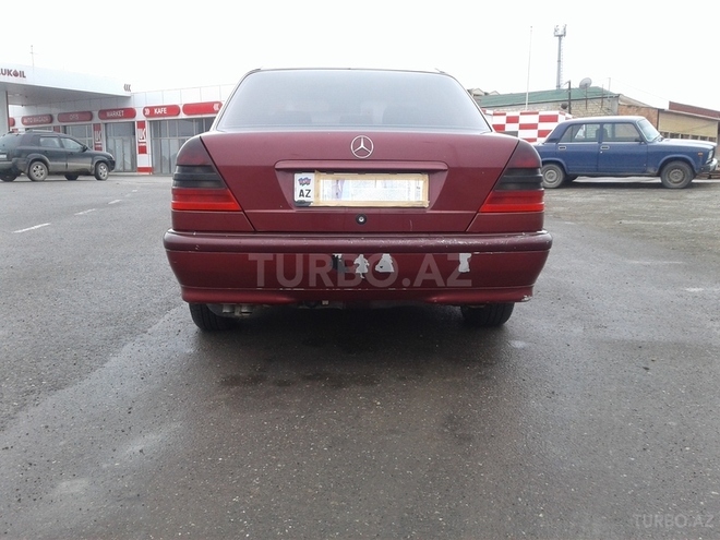 Mercedes C 240 1999, 286,000 km - 2.4 l - Gəncə