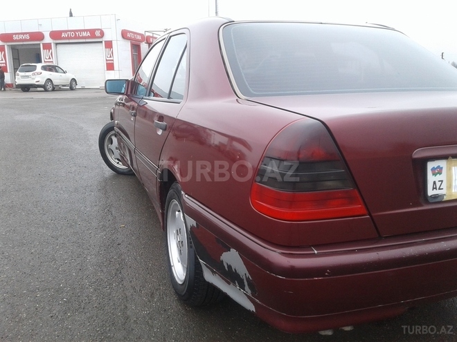 Mercedes C 240 1999, 286,000 km - 2.4 l - Gəncə