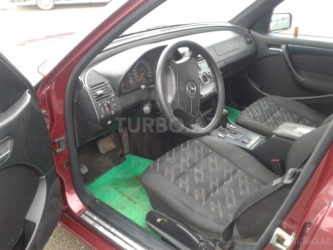 Mercedes C 240 1999, 286,000 km - 2.4 l - Gəncə