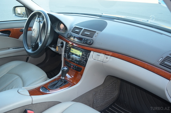 Mercedes E 220 2008, 210,000 km - 2.2 l - Bakı