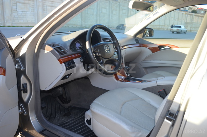 Mercedes E 220 2008, 210,000 km - 2.2 l - Bakı