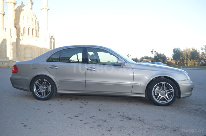 Mercedes E 220 2008, 210,000 km - 2.2 l - Bakı