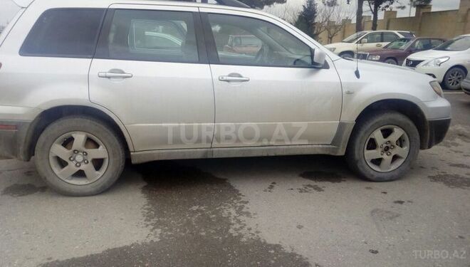 Mitsubishi Outlander 2004, 165,000 km - 2.3 l - Bakı