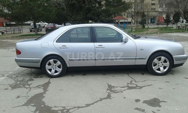 Mercedes E 240 1998, 239,234 km - 2.4 l - Bakı