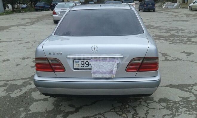 Mercedes E 240 1998, 239,234 km - 2.4 l - Bakı