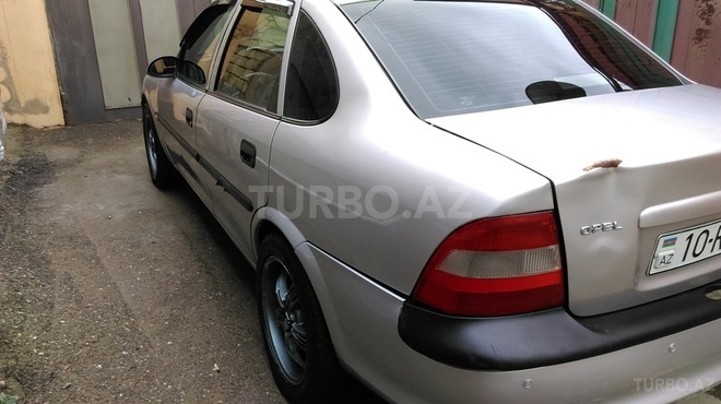 Opel Vectra 1998, 250,000 km - 1.8 l - Bakı
