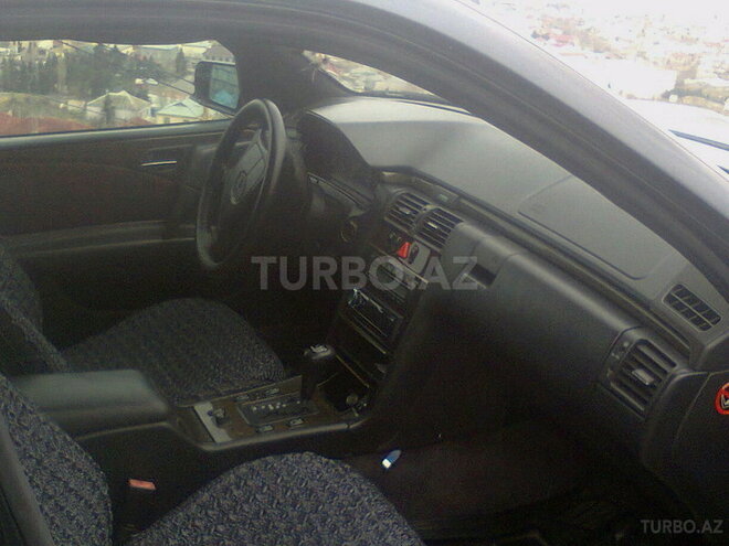 Mercedes E 280 1997, 250,000 km - 2.8 l - Bakı