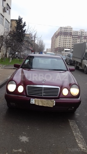 Mercedes E 220 1996, 250,000 km - 2.2 л - Bakı