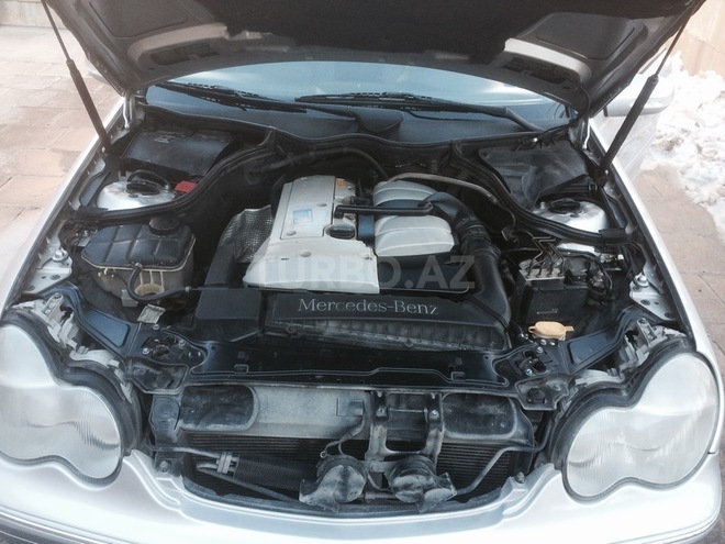 Mercedes C 200 2003, 265,000 km - 0.2 l - Bakı