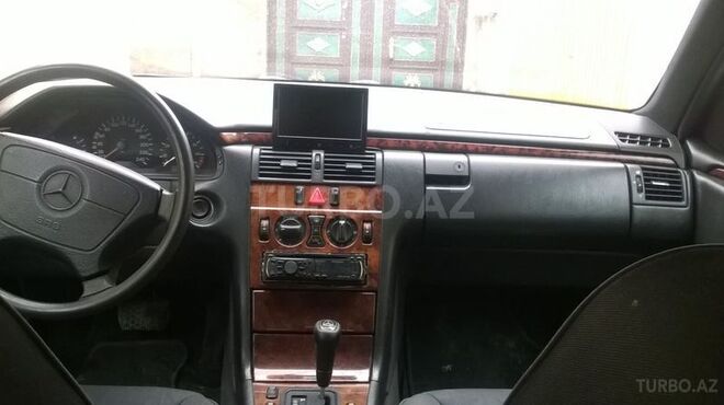 Mercedes E 230 1997, 220,350 km - 2.3 л - Bakı