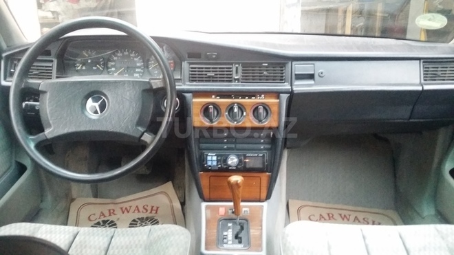 Mercedes 190 1990, 290,000 km - 2.0 л - Bakı