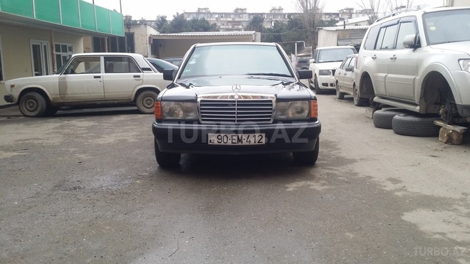 Mercedes 190 1990, 290,000 km - 2.0 л - Bakı