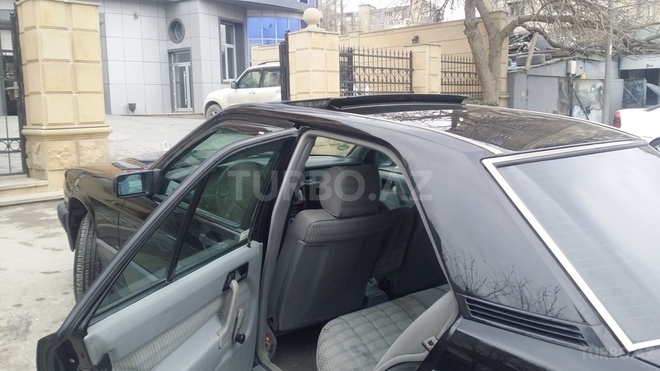 Mercedes 190 1990, 290,000 km - 2.0 л - Bakı